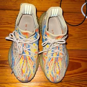 Yeezy 350 shoes